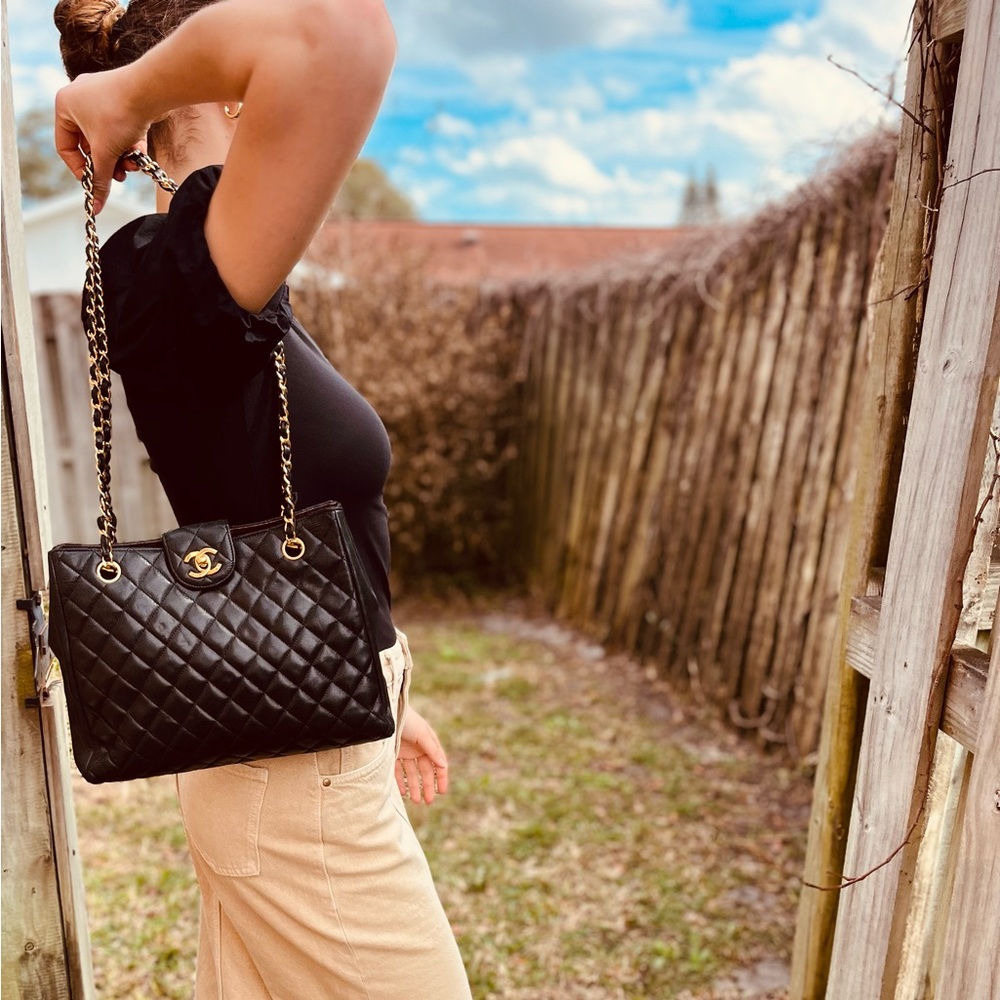 1980s VINTAGE CHANEL HANDBAG